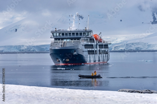 Cruise Ship Tourits Snow Mountains Blue Glaciers Damoy Point Antarctica