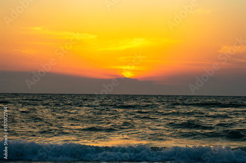 Beautiful Sunset Beach © glopphy