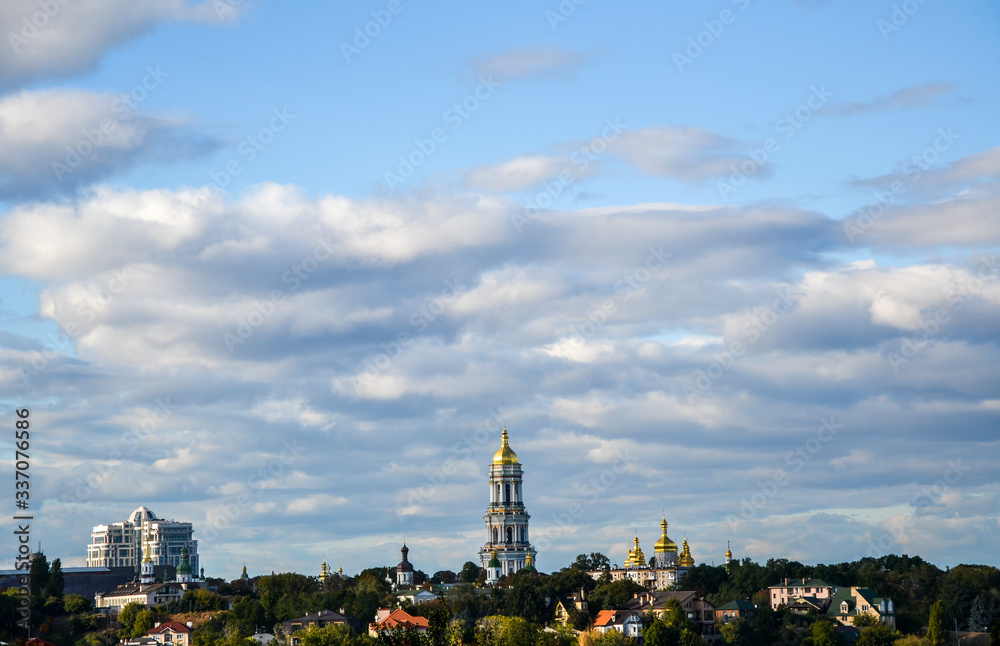 Obraz premium Kyiv cityscape with with Kyiv Pechersk Lavra monastery of the Caves, and it’s bell tower Great Belfry. Ukraine. 