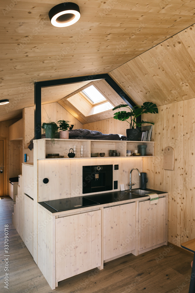Stylish Tiny House Made of Wood Stylish Tiny House Made of Wood