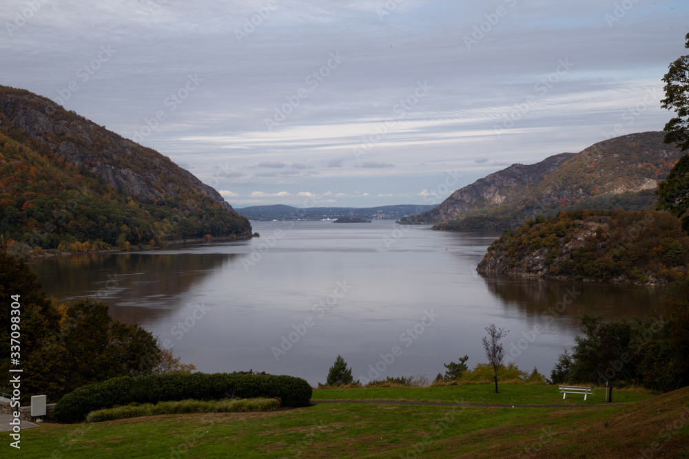 The turn on the Hudson River The turn on the Hudson River