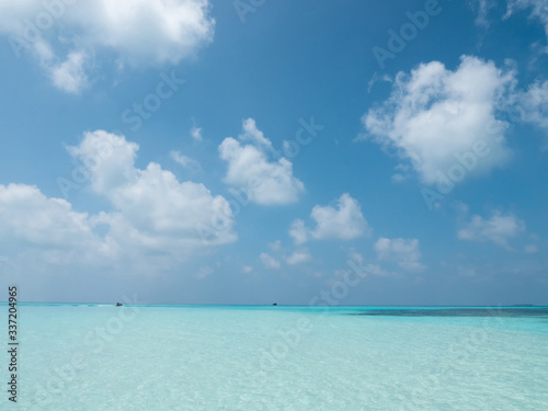 Fototapeta Naklejka Na Ścianę i Meble -  Tropical Maldives Panorama. Idyllic Landscape on Meeru Island.