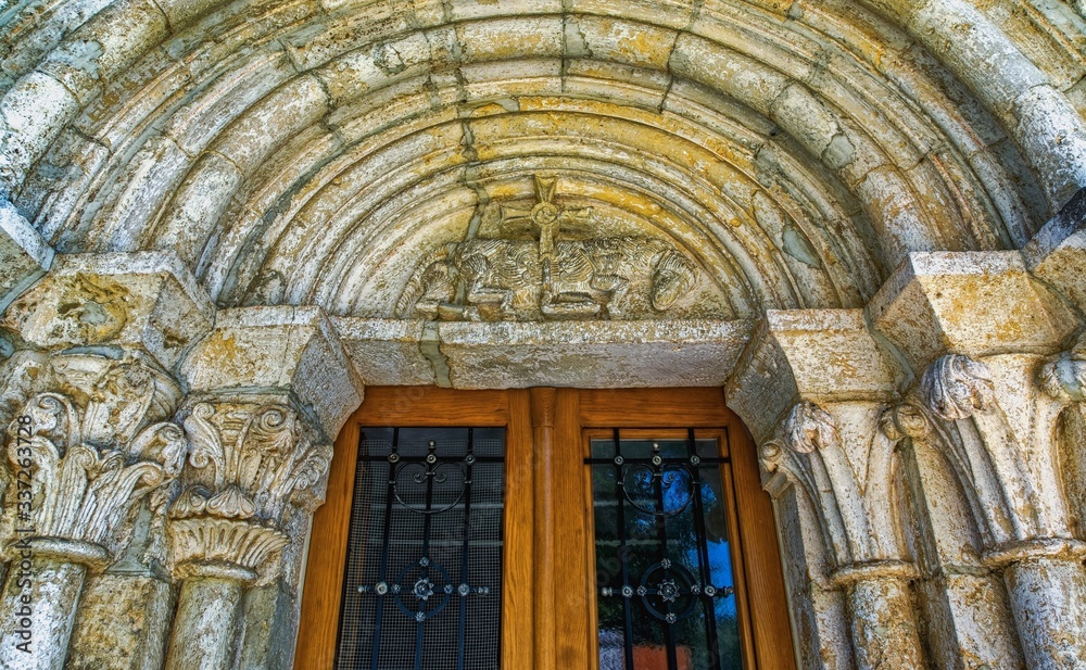 Obraz premium Entrance of old church