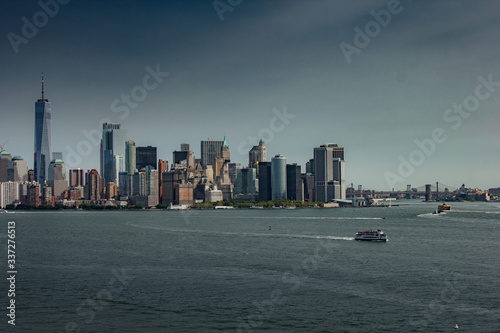 New York City skyline with clear sky and buildings, skyscrapers © Erol