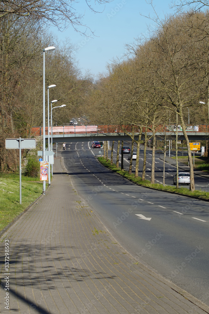 Blick vom Dorf Saarn Richtung Mendener Brücke in Mülheim an der Ruhr Blick vom Dorf Saarn Richtung Mendener Brücke in Mülheim an der Ruhr
