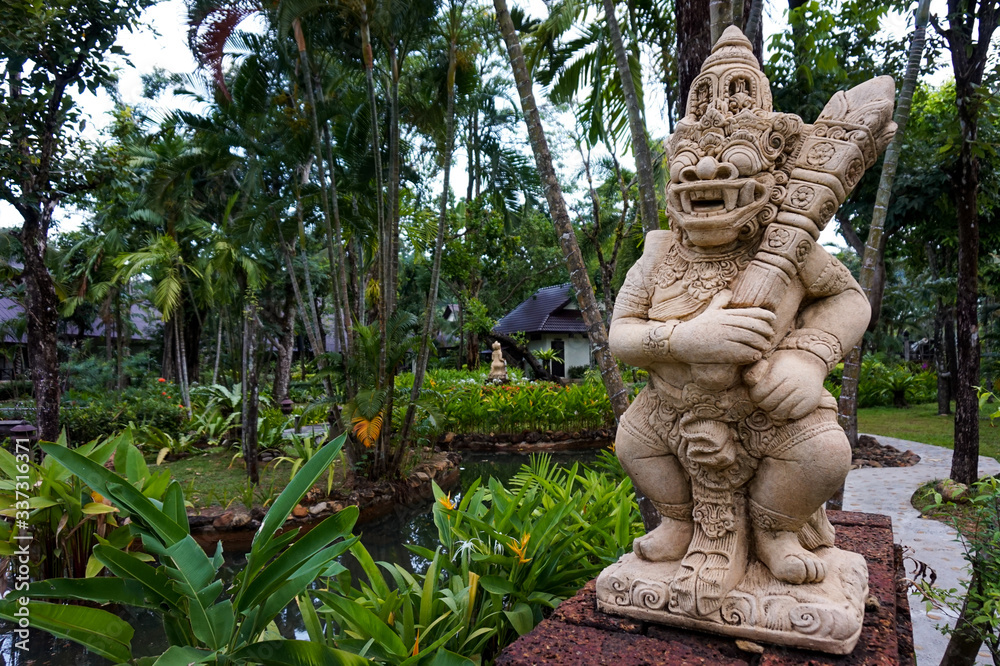 statue in thailand statue in thailand