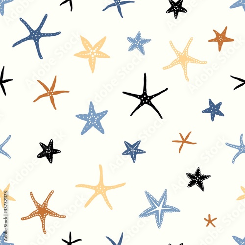 Summer seamless pattern with scattered abstract silhouettes starfishes. Vector colorful simple print on ivory background.
