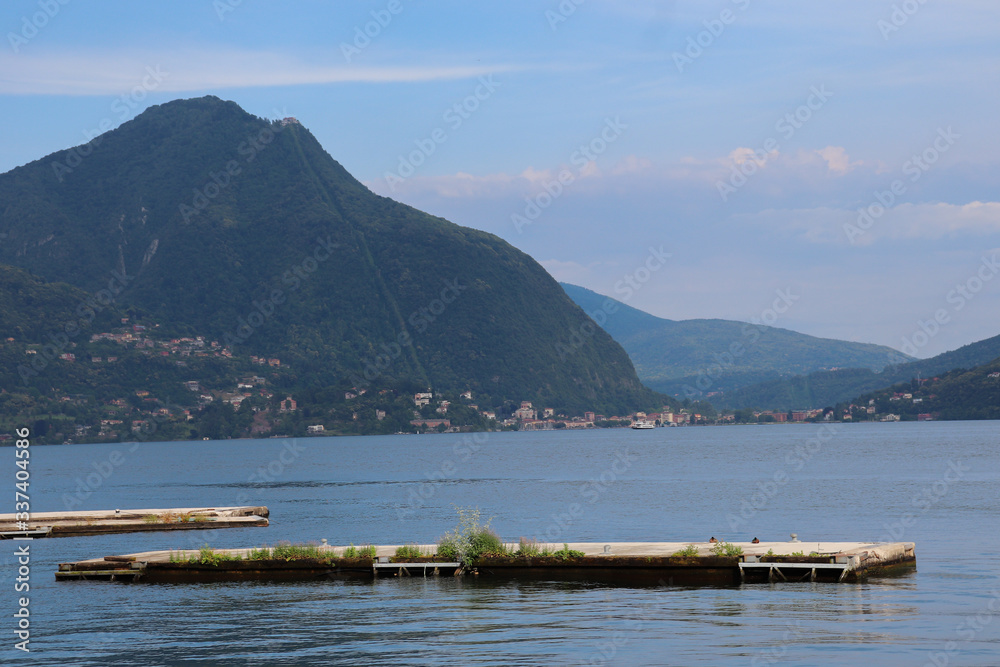 Italie - Lac Majeur - Verbania - Vue sur Stresa, Alpino et le Mont Mottarone