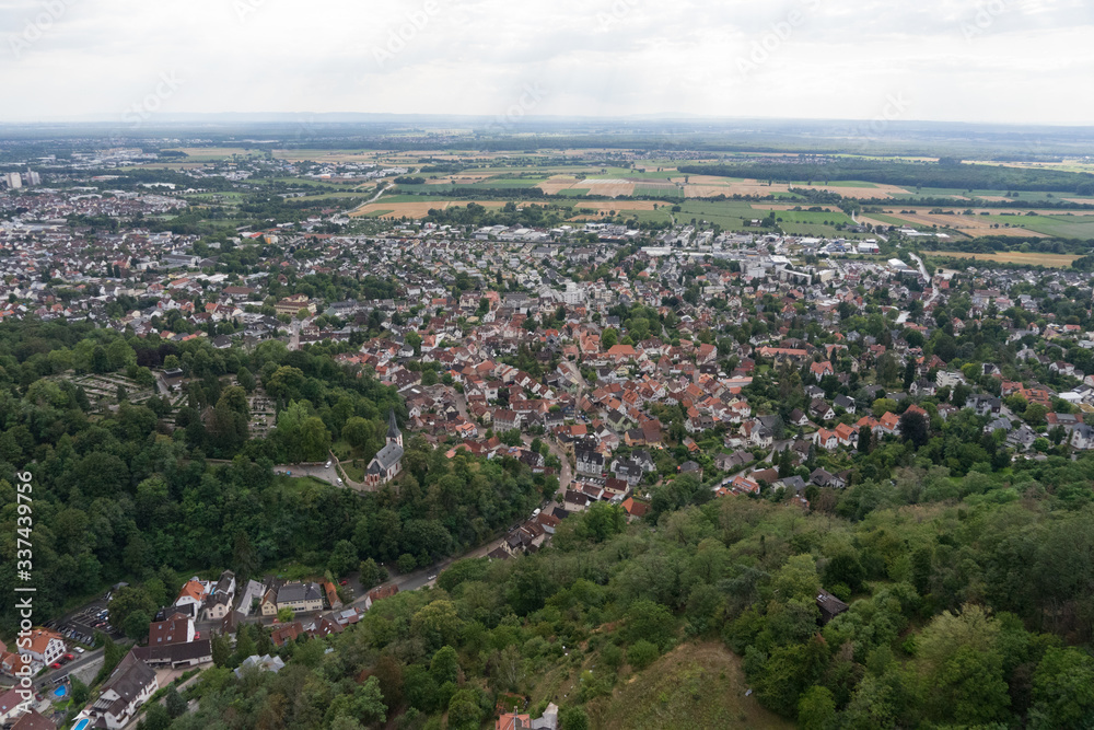 Blick auf Bensheim - Landschaft an der hessischen Bergstrasse