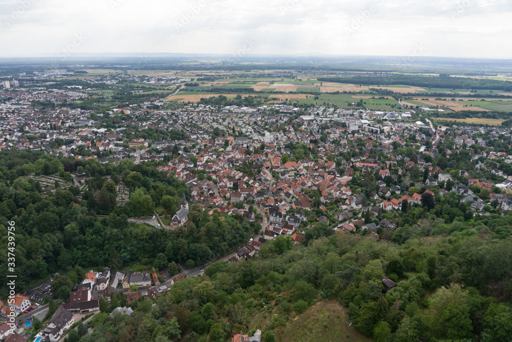 Blick auf Bensheim - Landschaft an der hessischen Bergstrasse Blick auf Bensheim - Landschaft an der hessischen Bergstrasse