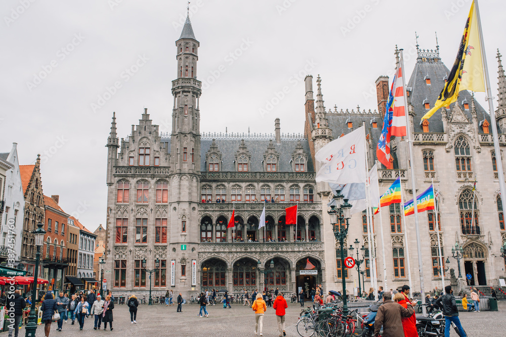 Naklejka premium historium Brugge facade, a Museum dedicated to the history of the medieval city of Bruges with people around