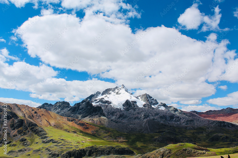 Fototapeta premium Rajuntay Mountain - Peru
