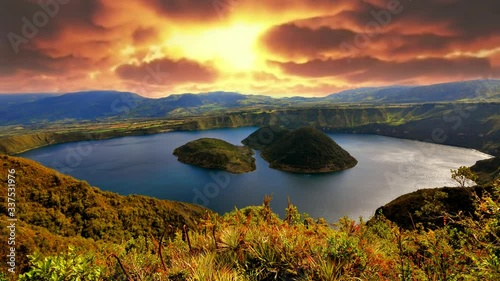 Laguna de cuicocha en Imbabura, Ecuador photo