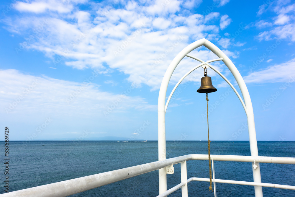 〈石垣島〉桟橋の鐘
