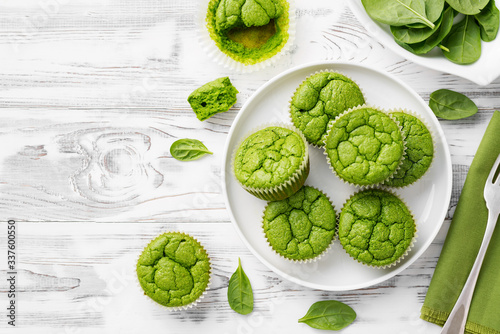 Vegan salty spinach muffins for healthy breakfast.