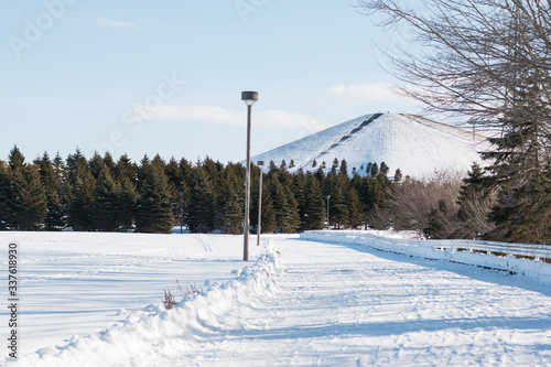 Winter in Moerenuma Park is a municipal park in Sapporo, Japan. 