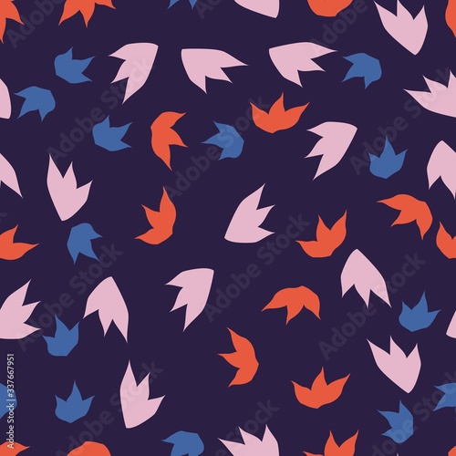 Seamless pattern with hand drawn doodle leaves. Floral vector background.