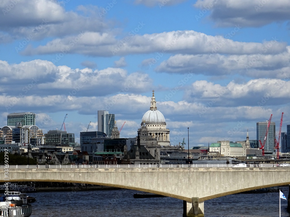 Fototapeta premium London in April, 2017