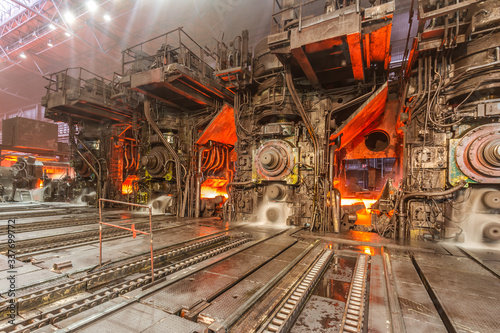 Workshop for rolling hot hoists through rolling mills. For receiving rolled steel and shipping finished products to the consumer at a metallurgical plant.