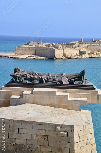 World War II Monument, Lower Barrakka Gardens, Valletta, Malta photo