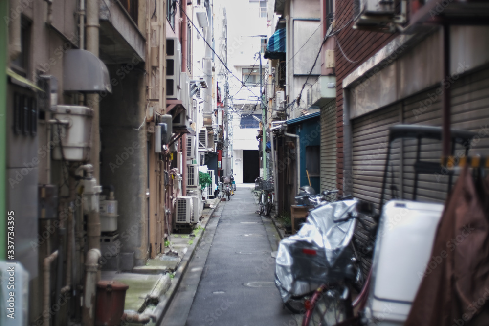 narrow street in Japan