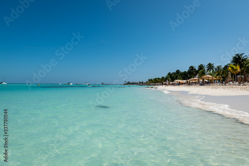 Isla Mujeres (Cancùn), Mexico: view of the tropical seascape of "Playa Norte" (North Beach).