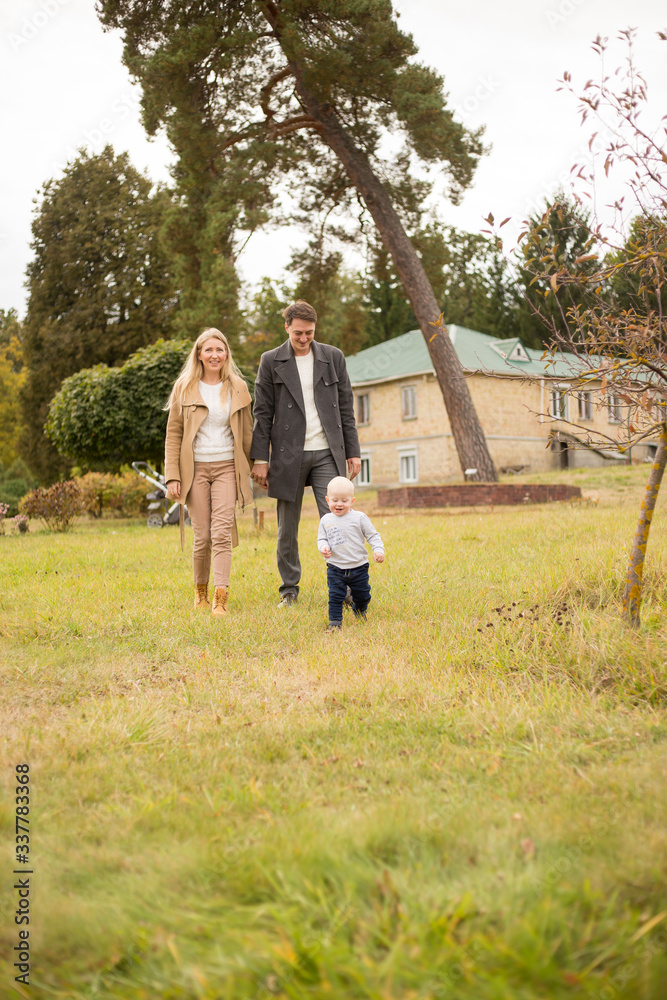 happy family
happy family