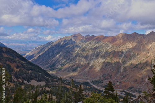 View of Little Cottonwood Canyon high up on ridge leading to Hidden Peak © Salil