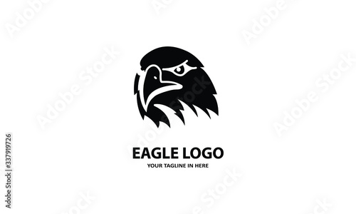 silhouette A simple eagle, suitable for business symbols or logos