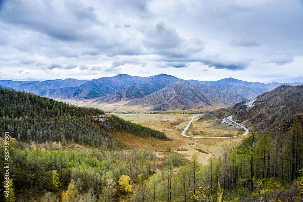 Chike-Taman pass. View of the new tract from the track of the old tract. Mountain Altai.