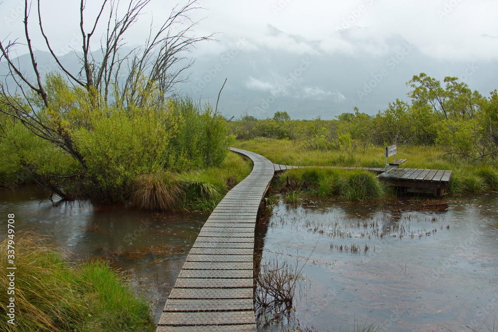 Fototapeta premium Northern Lagoon Circuit on Glenorchy Walkway in Glenorchy,Otago on South Island of New Zealand 