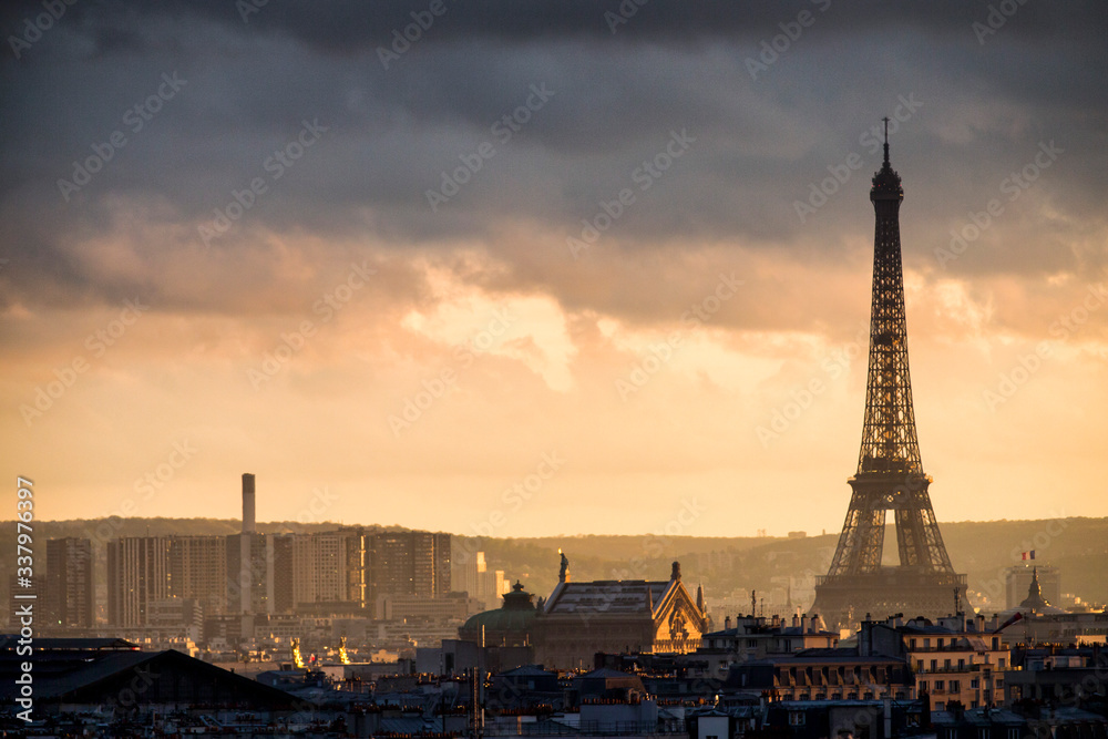 Paysage de Paris au coucher de soleil