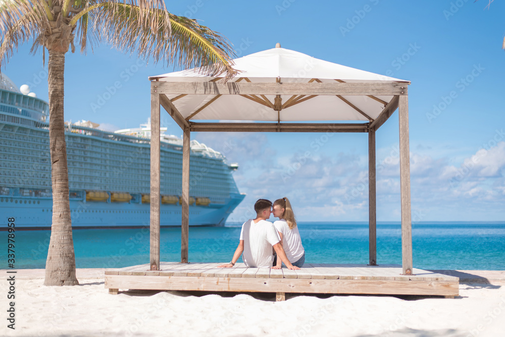 Engagement photo session at Cococay, Bahamas