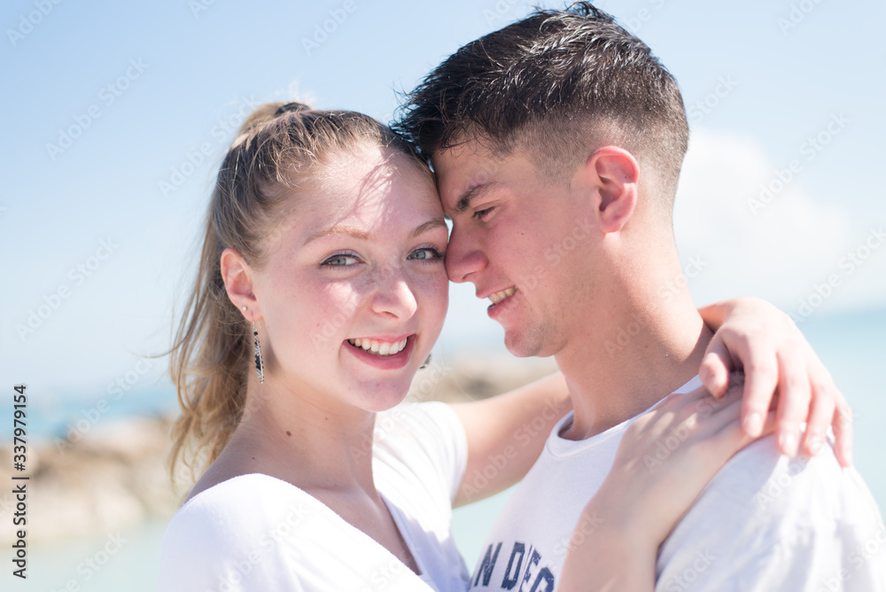 Fototapeta premium Engagement photo session at Cococay, Bahamas