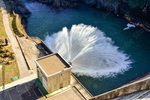 reservoir throwing water with force