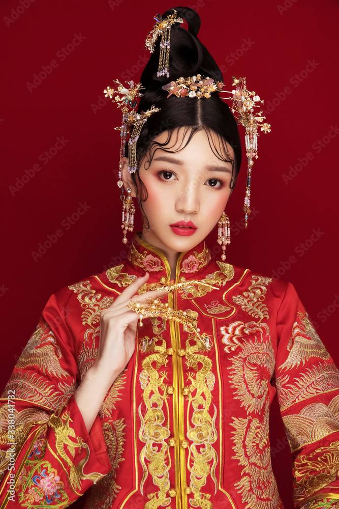 Girls in Japanese ancient costume in red background