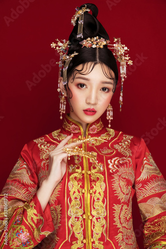 Girls in Japanese ancient costume in red background