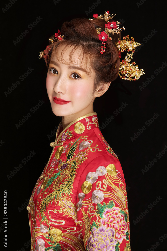 Asian woman in retro costume Asian woman in retro costume