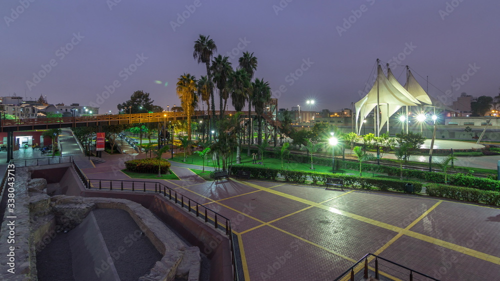 Obraz premium The Muralla Park day to night timelapse. It is a public park located in the city of Lima.