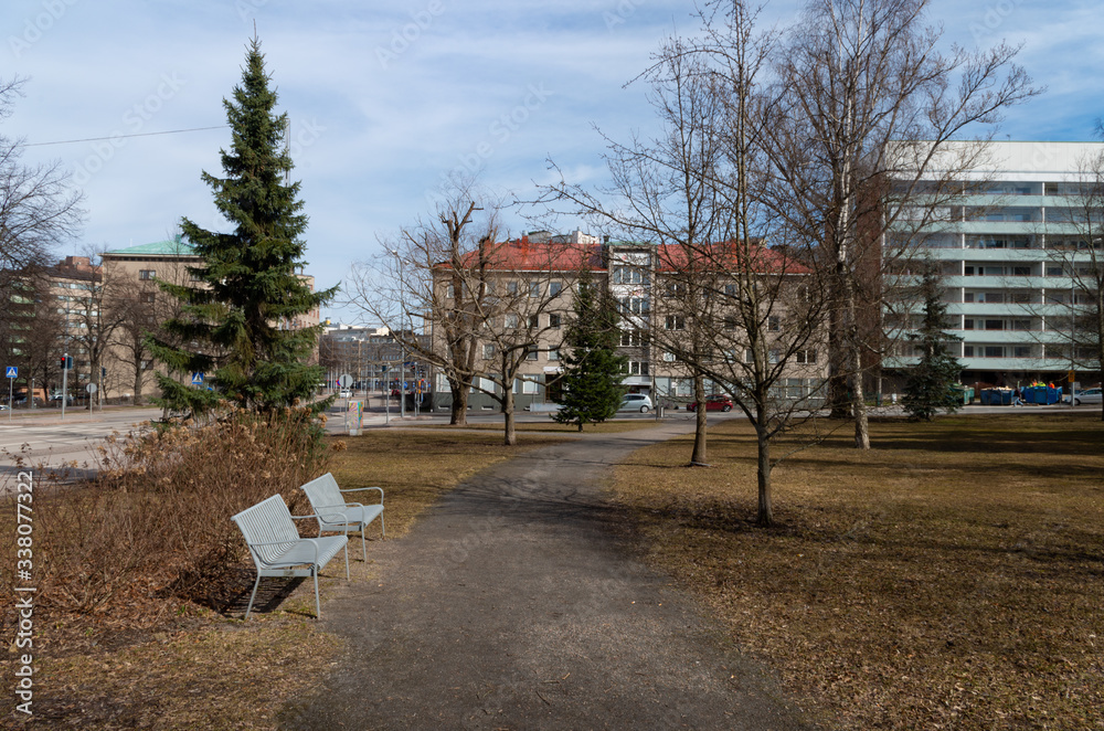 small park in the city small park in the city