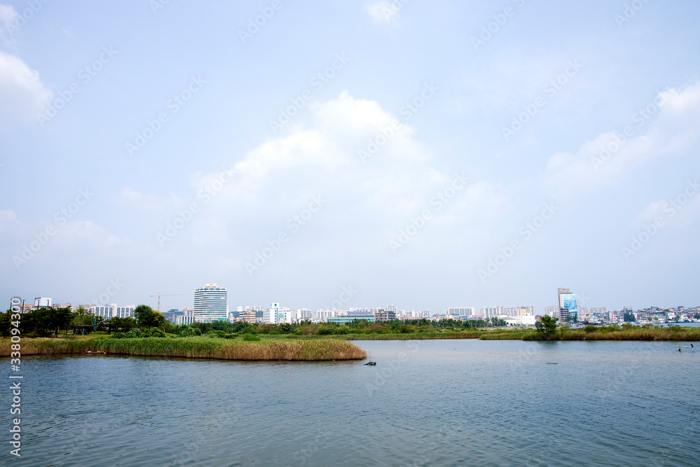 Cheongchoho Lake in Sokcho-si, South Korea.
