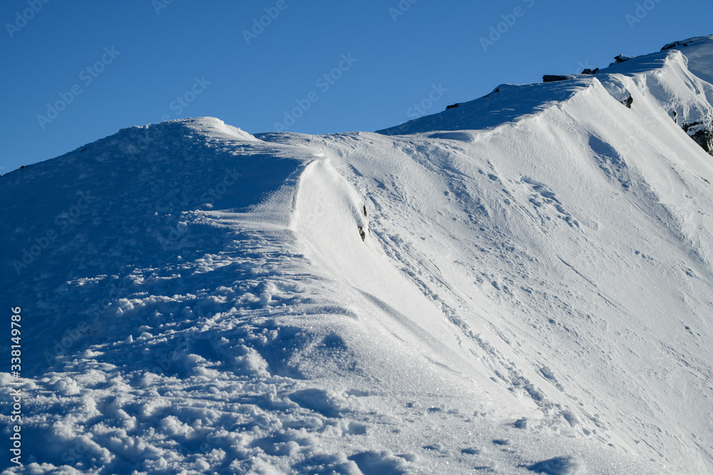 Fototapeta premium Snow peak in south island, New Zealand. Photograph in winter 2019.