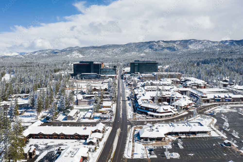 Φωτογραφία South Lake Tahoe - Rare Empty Streets / Roads during April 2020 Coronavirus / CO