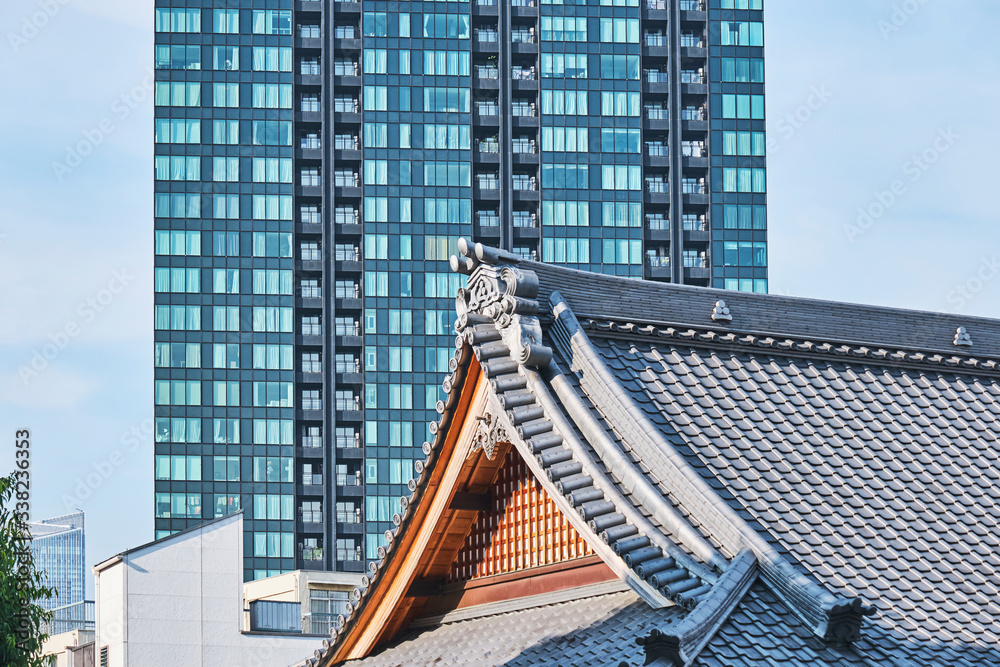 Naklejka premium modern architecture in tokyo