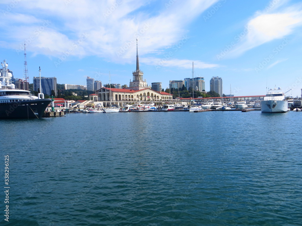 Fototapeta premium The black sea coast of the city of Sochi, a view of the city.