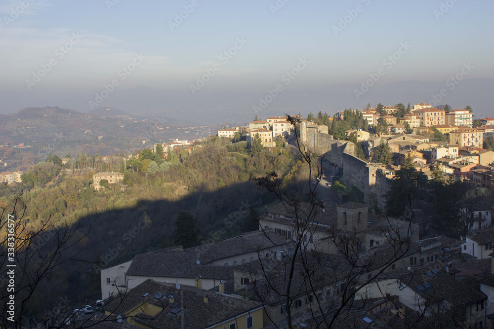 Obraz premium view from the top of the hill surrounding the historic town of Perugia, Italy