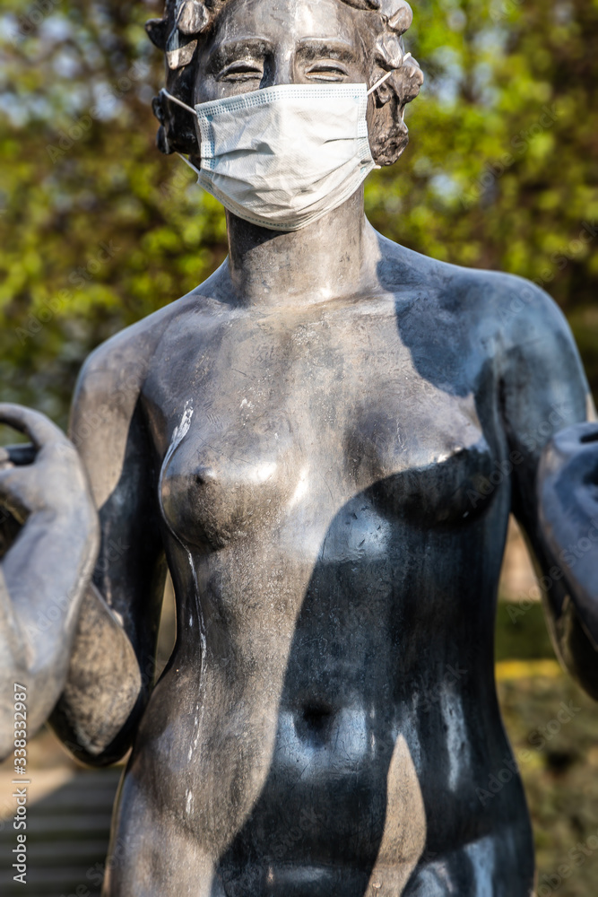 Coronavirus - the contaminated statue