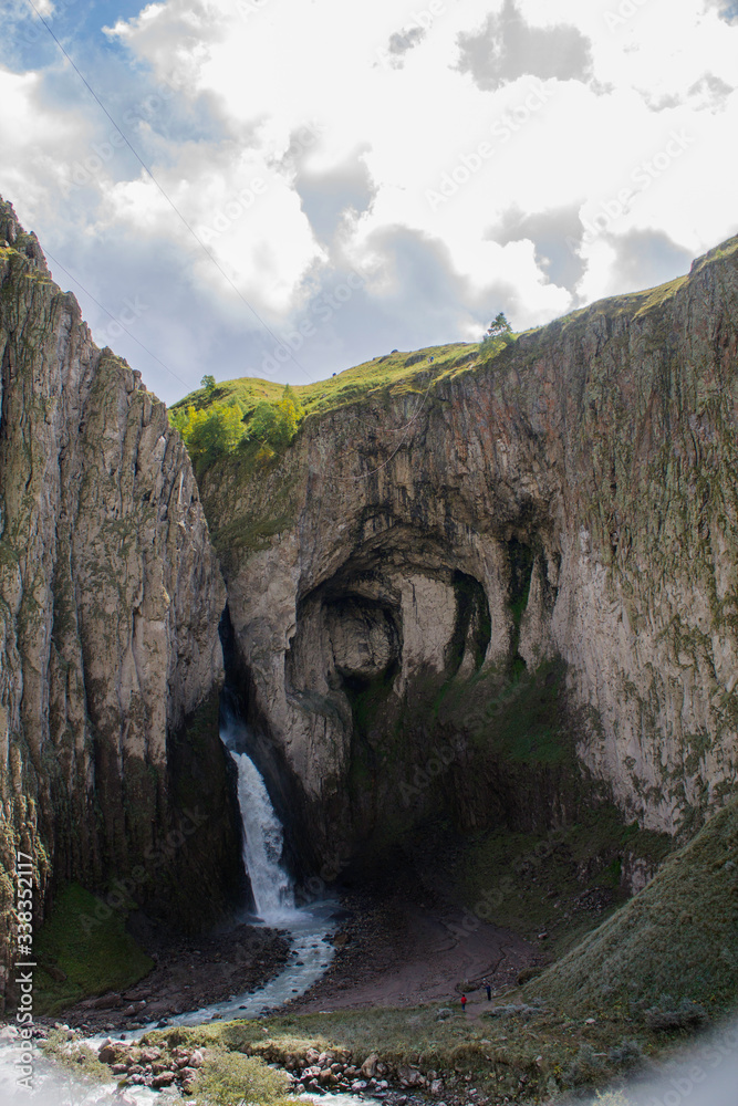 Fototapeta premium waterfall in the mountains