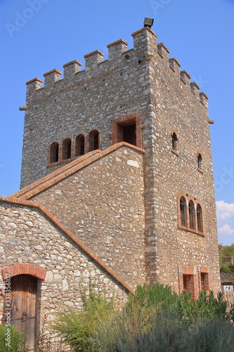 Twierdza Wenecka antycznego miasta Butrint w Albanii  powsta  a w XIV i XVI wieku a odbudowana w 1930 roku.