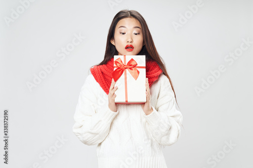 girl with gift box